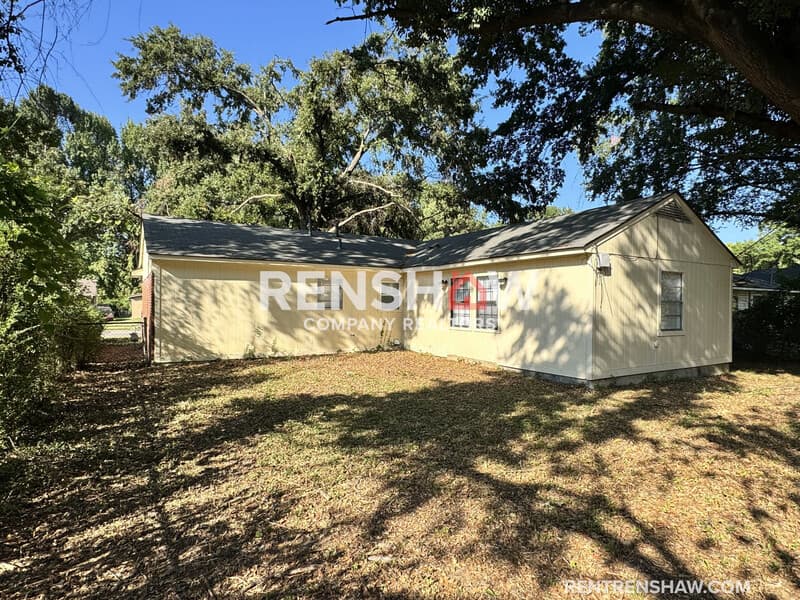 Memphis House: 617 Benham Ave