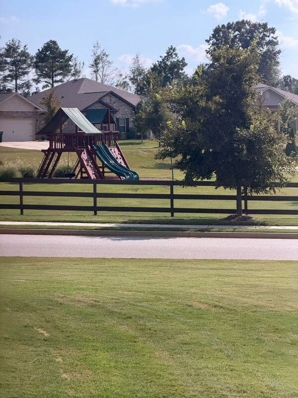 Athens House: 13937 Lannister Lane