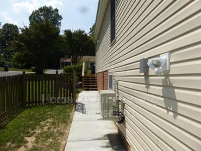 Fredericksburg House: 11603 Silverleaf Ln