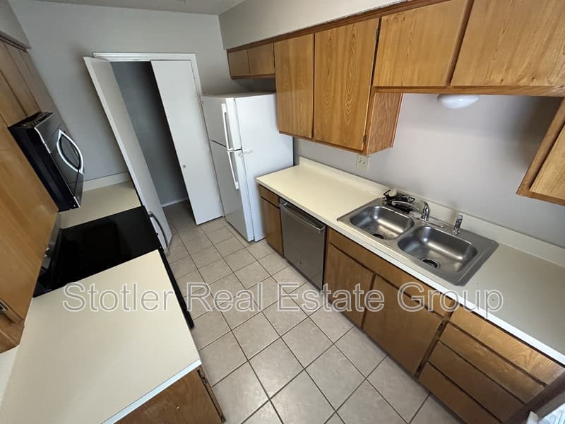 Arlington House: 5425 Stagetrail Drive