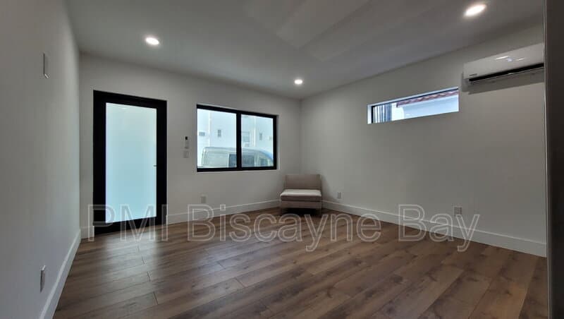 Miami Beach Condo: 419 78th Street
