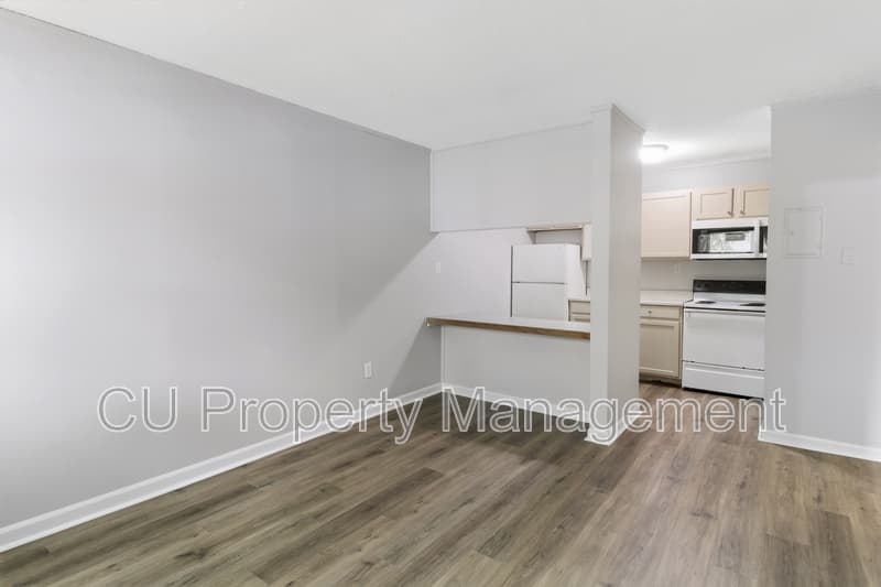Urbana Condo: 1605 N Willow Rd - Apt 214