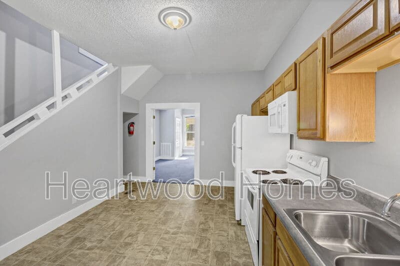 Columbia Condo: 119 Church Street