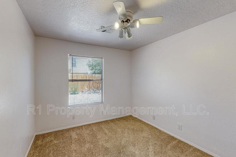 Rio Rancho House: 1729 Chamisa Road Northeast