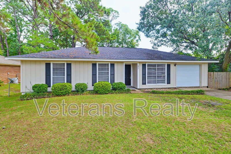 Biloxi House: 647 Michelle Dr