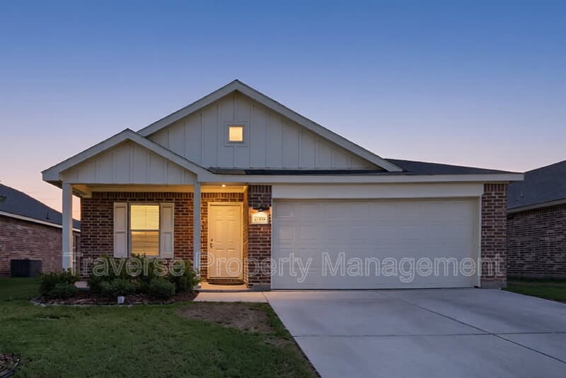 Azle House: 1380 Beach Dr