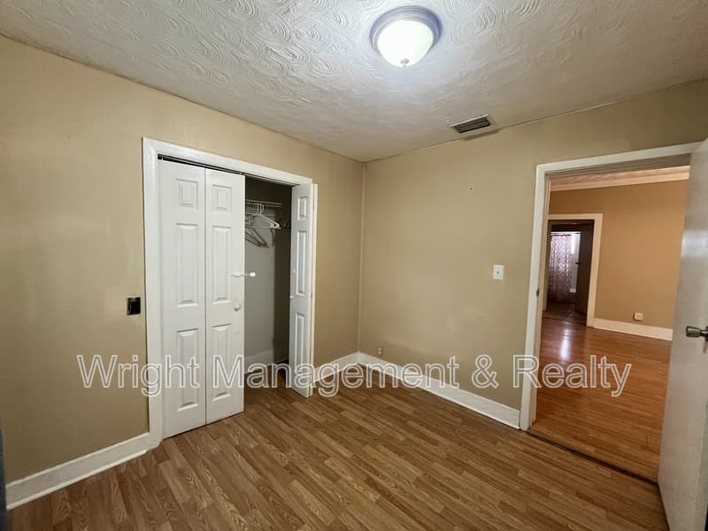 Tampa House: 2913 West Tampa Bay Boulevard