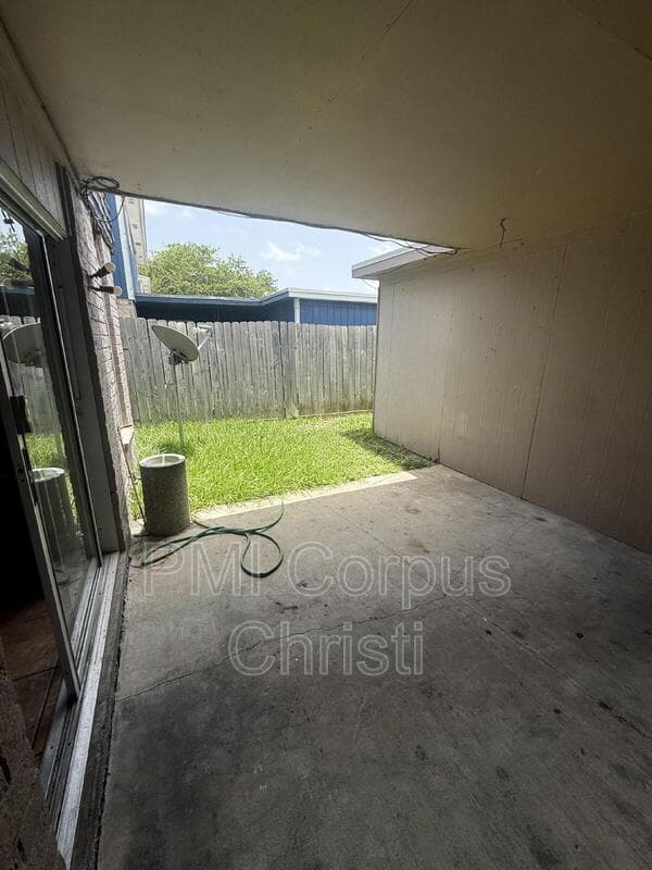 Corpus Christi Condo: 5001 Meandering Lane