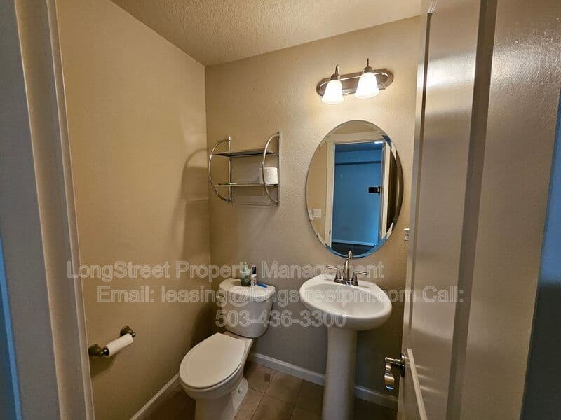 Portland Townhome: 14976 NW Orchid St