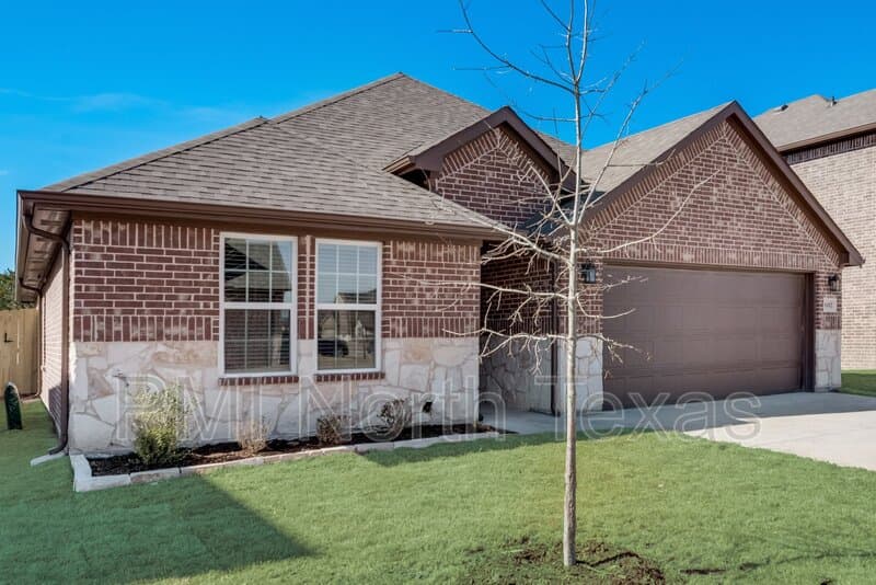 Greenville House: 8102 Grant Lane