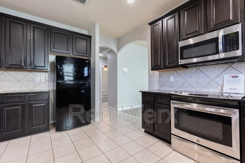 San Antonio House: 5815 Southern Knoll