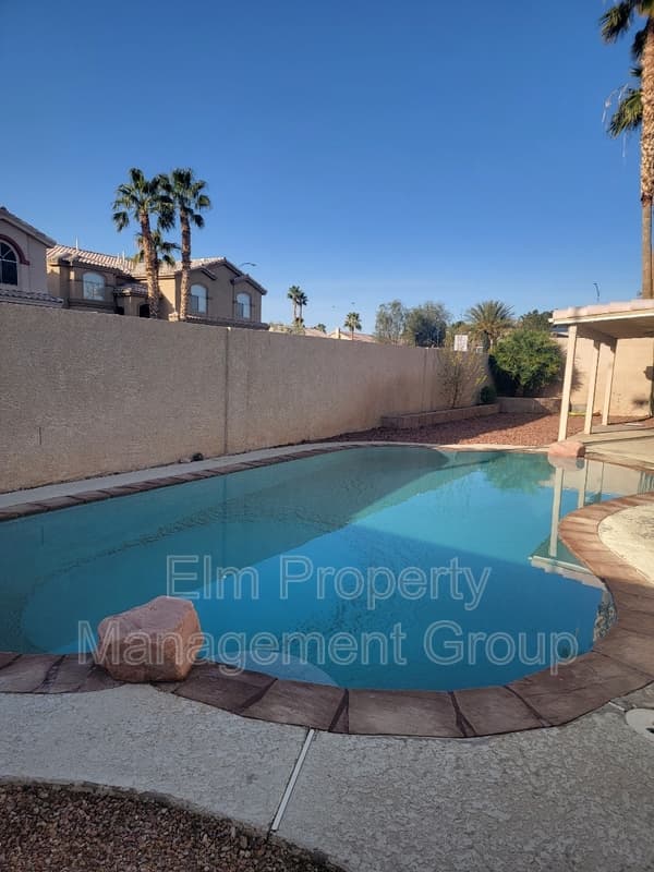 Las Vegas House: 1025 Trophy Club Drive