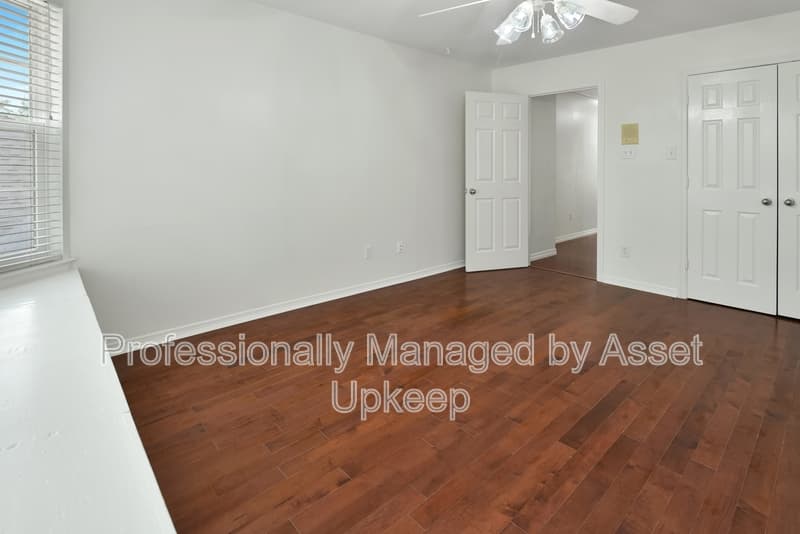 Dallas House: 18528 Vista Del Sol