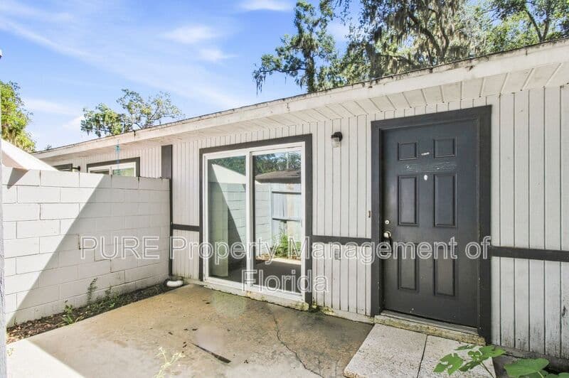 Ocala House: 2040 SE 40th St Rd 1-4