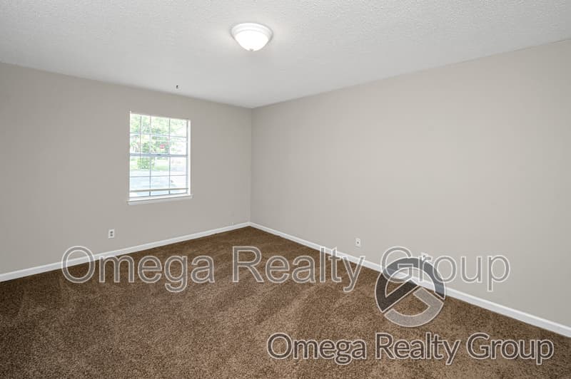 Bessemer Apartment: 425 Oakwood Ave