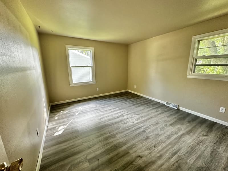 Menasha House: 1216 Meadowview Drive