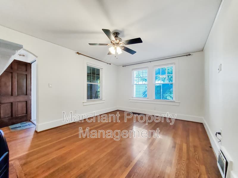 Greenville House: 111 W. Hillcrest Drive