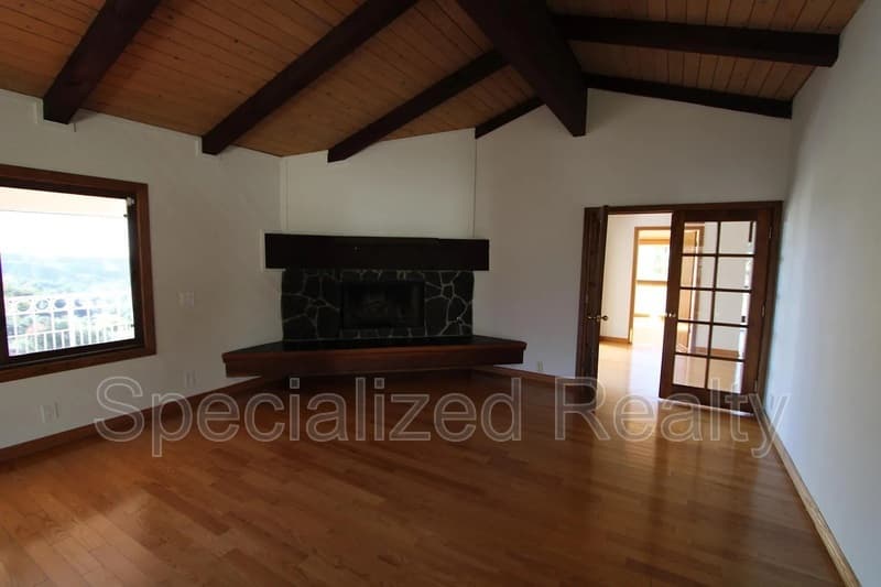 La Canada Flintridge House: 3694 Berwick Drive