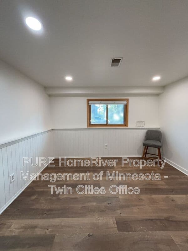 Coon Rapids House: 12394 Magnolia Cir Nw