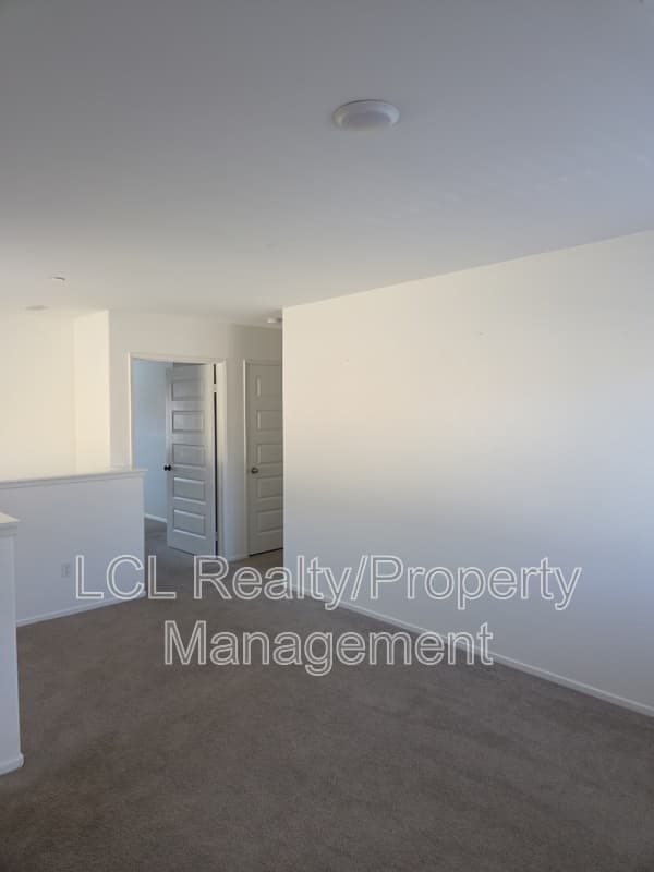 Lake Elsinore Condo: 32855 Crown Point Ln