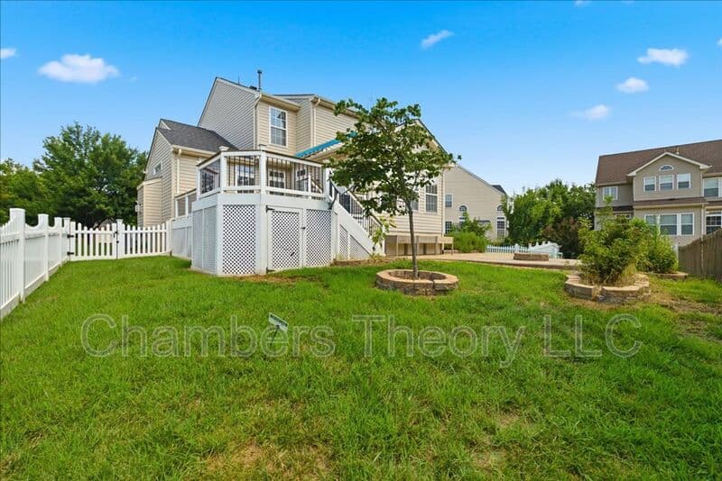 Chantilly House: 42211 Marcy Way