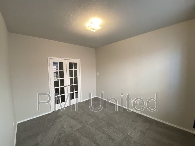 Denton House: 5424 Sea Cove Ln