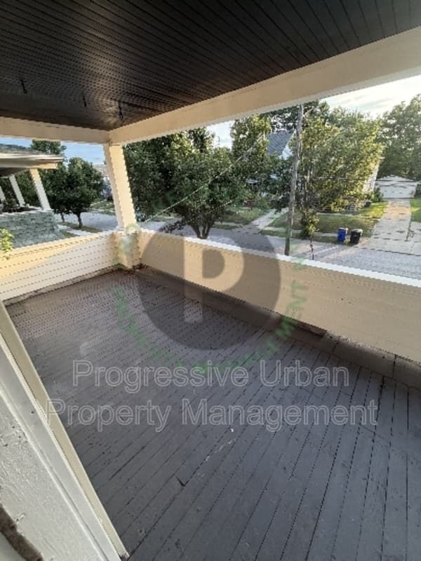 Cleveland Condo: 4427 West 49th Street - Upstairs