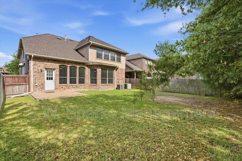 Dallas House: 6716 Prairie Flower Trail