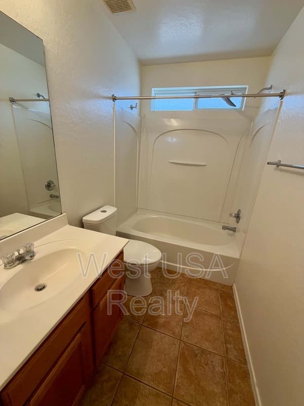 Coolidge House: 329 S 16th St