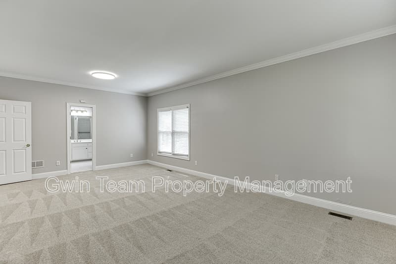 Duluth House: 9345 Riverclub Pkwy