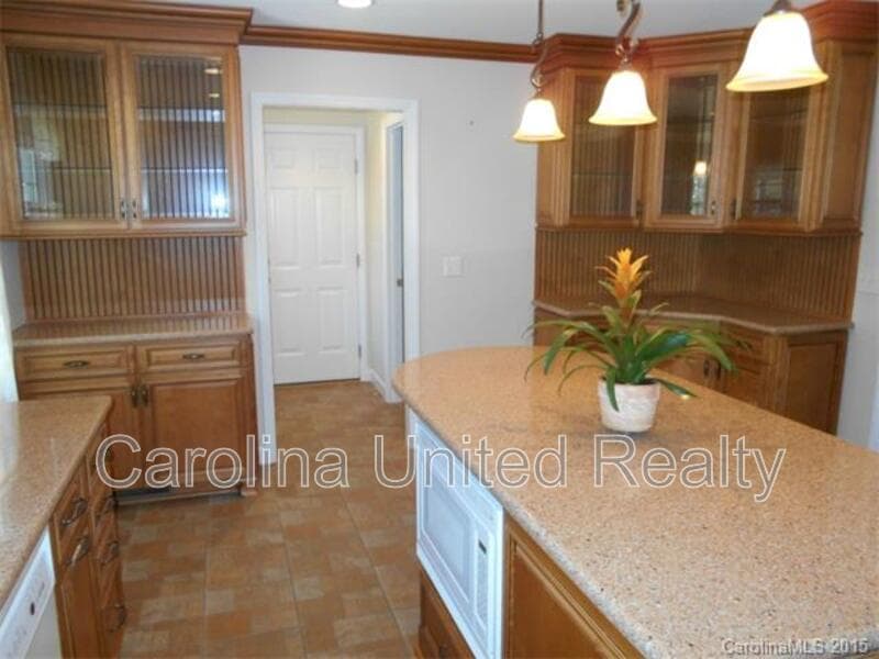 Charlotte House: 1330 E Barden Rd