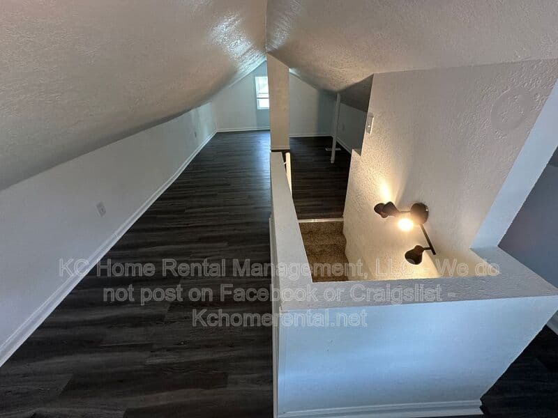Kansas City House: 7113 N Highland Ave