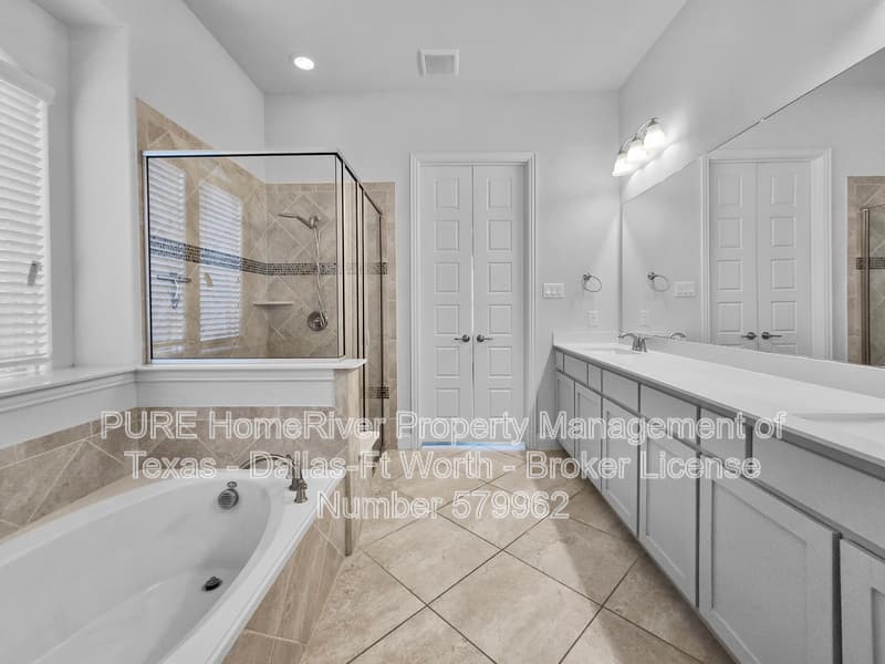 Keller House: 3000 Crestwater Rdg