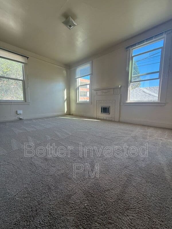 Santa Rosa Condo: 526 B St