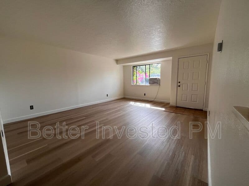 Healdsburg Condo: 427 North St