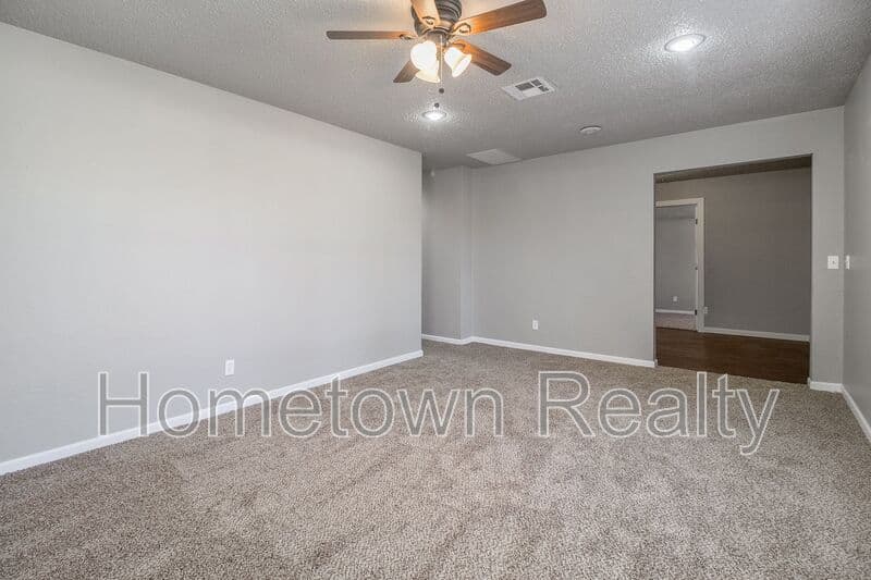 Edmond House: 208 W 5th Street