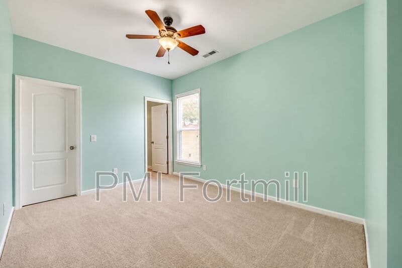 Fort Mill House: 1080 Crescent Moon Dr