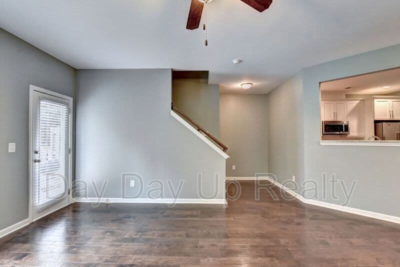 Suwanee House: 5605 Bright Cross Way