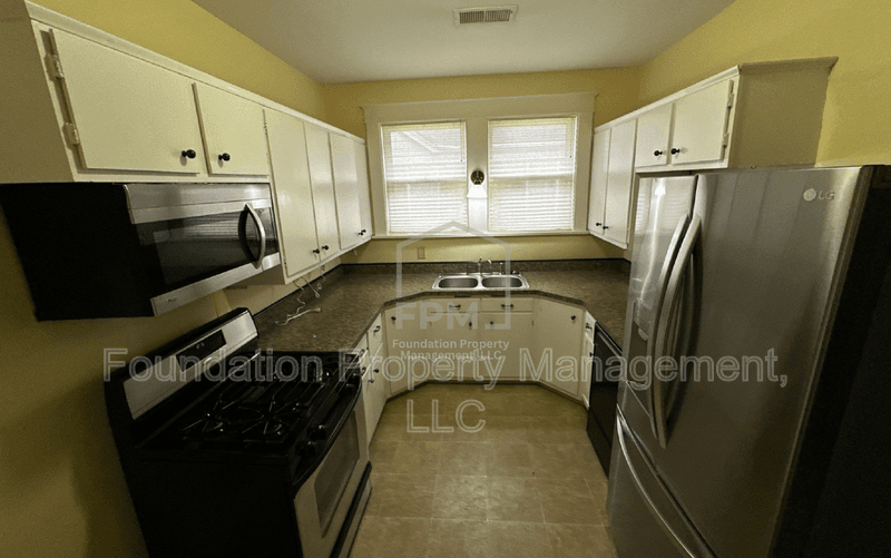 Memphis House: 954 Sheridan Street