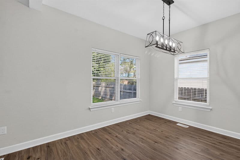 Portsmouth House: 242 Webster Ave
