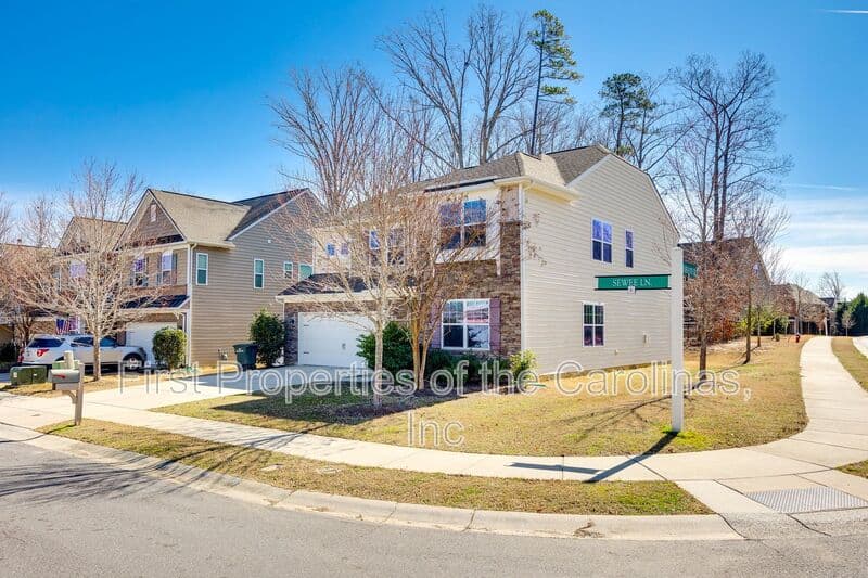 Waxhaw House: 3000 sewee Lane