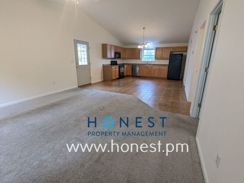 Augusta Condo: 5 Crooker Street