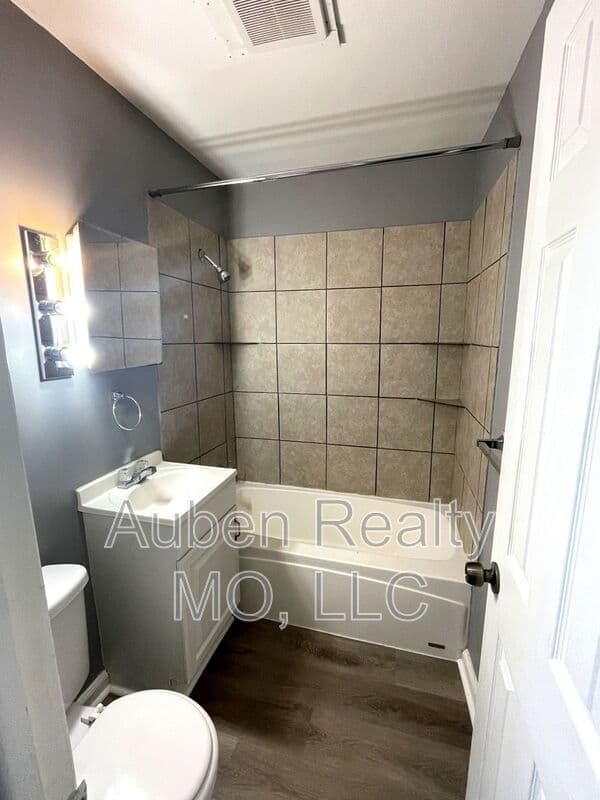 Kansas City Condo: 3143 Puckett Rd