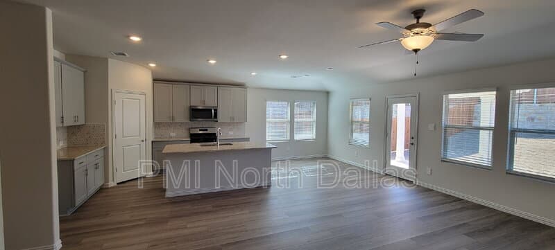 Fort Worth House: 10609 Potawatomi Lane