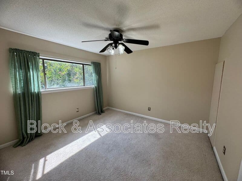 Raleigh House: 5112 Flint Ridge Place