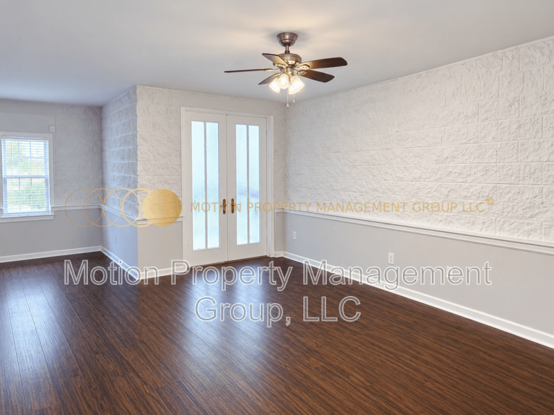 Chattanooga House: 6918 Northside Drive