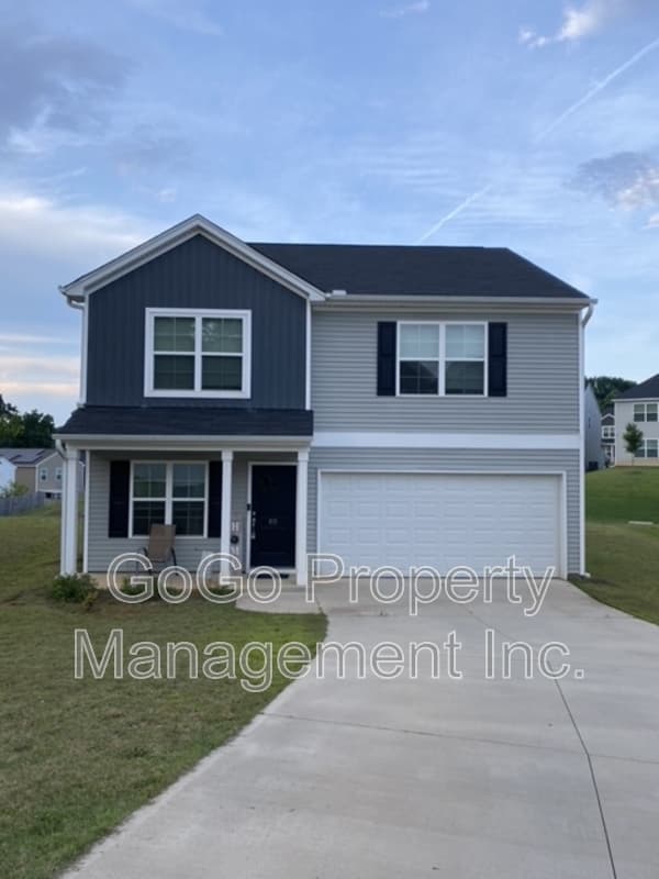 Boiling Springs House: 811 Millsgrove Court