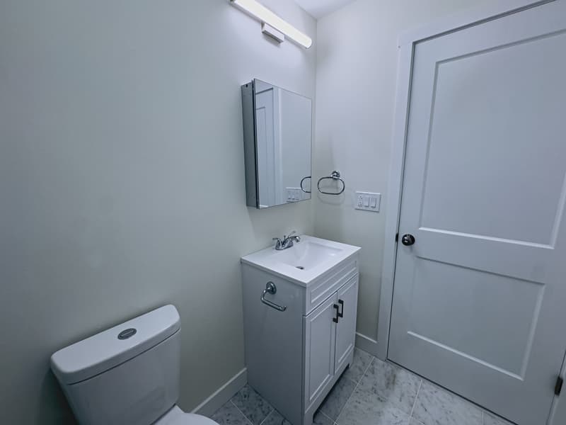Philadelphia Condo: 2013 Green St - 2FL