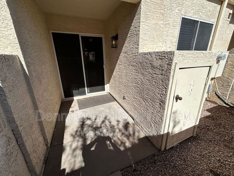 Mesa House: 5808 E. Brown Road