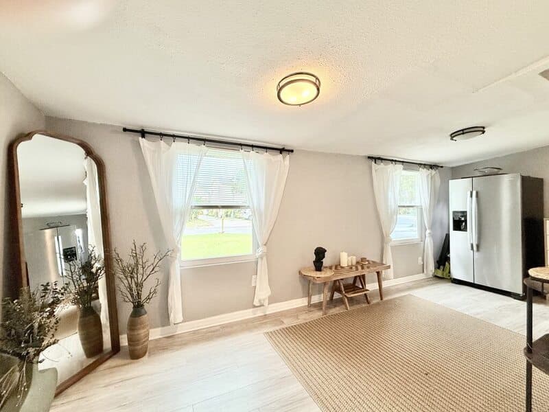 St. Petersburg House: 4528 70th Street North